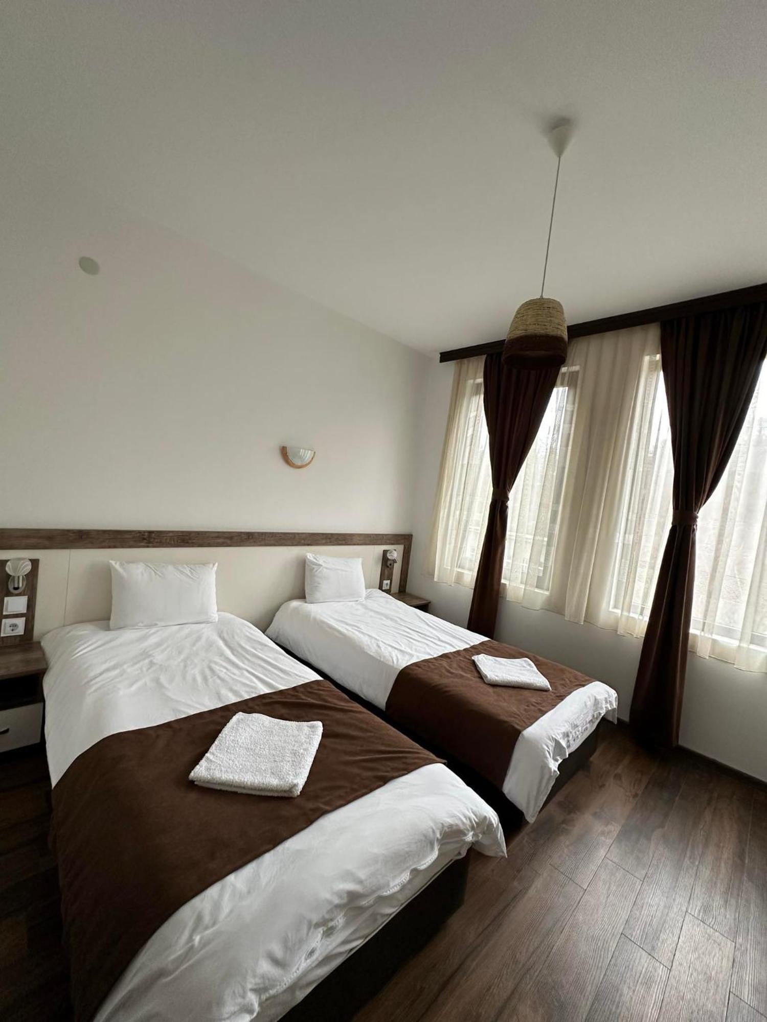 Бялата Къща Otel Chakalarovo Dış mekan fotoğraf