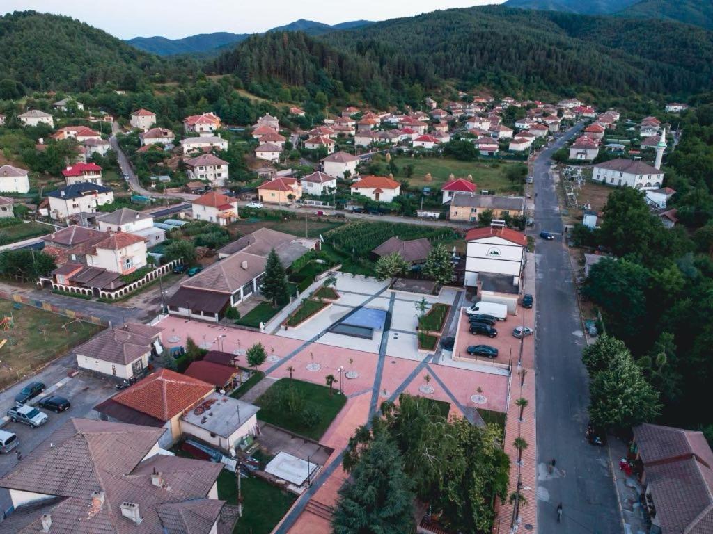 Бялата Къща Otel Chakalarovo Dış mekan fotoğraf