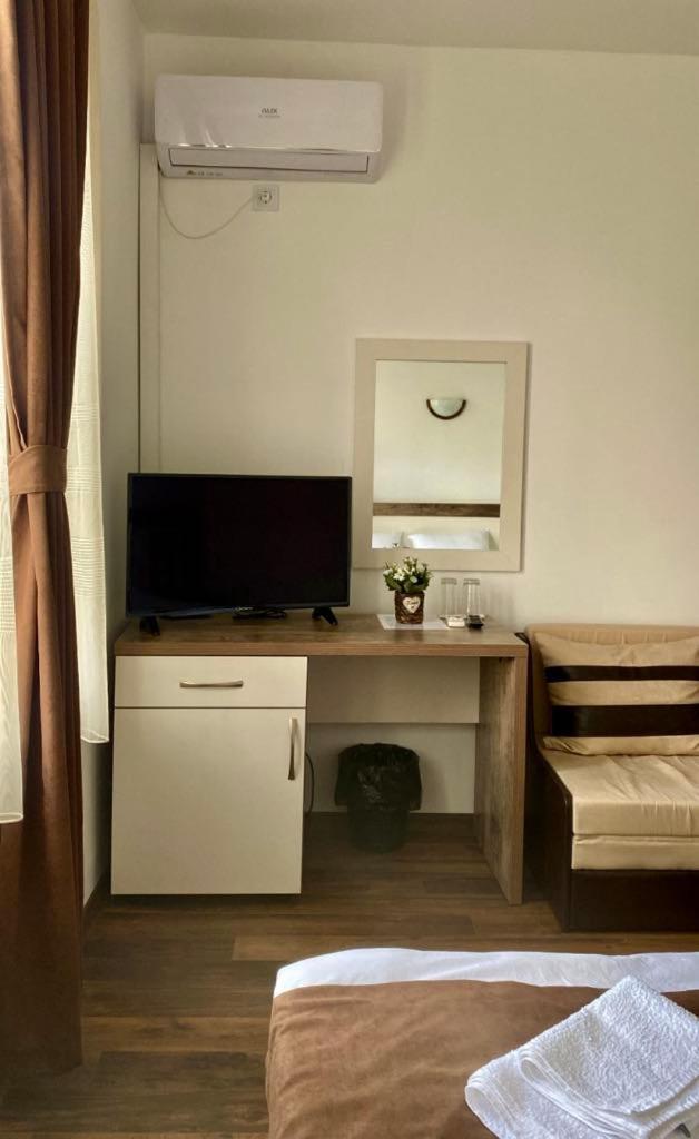 Бялата Къща Otel Chakalarovo Dış mekan fotoğraf